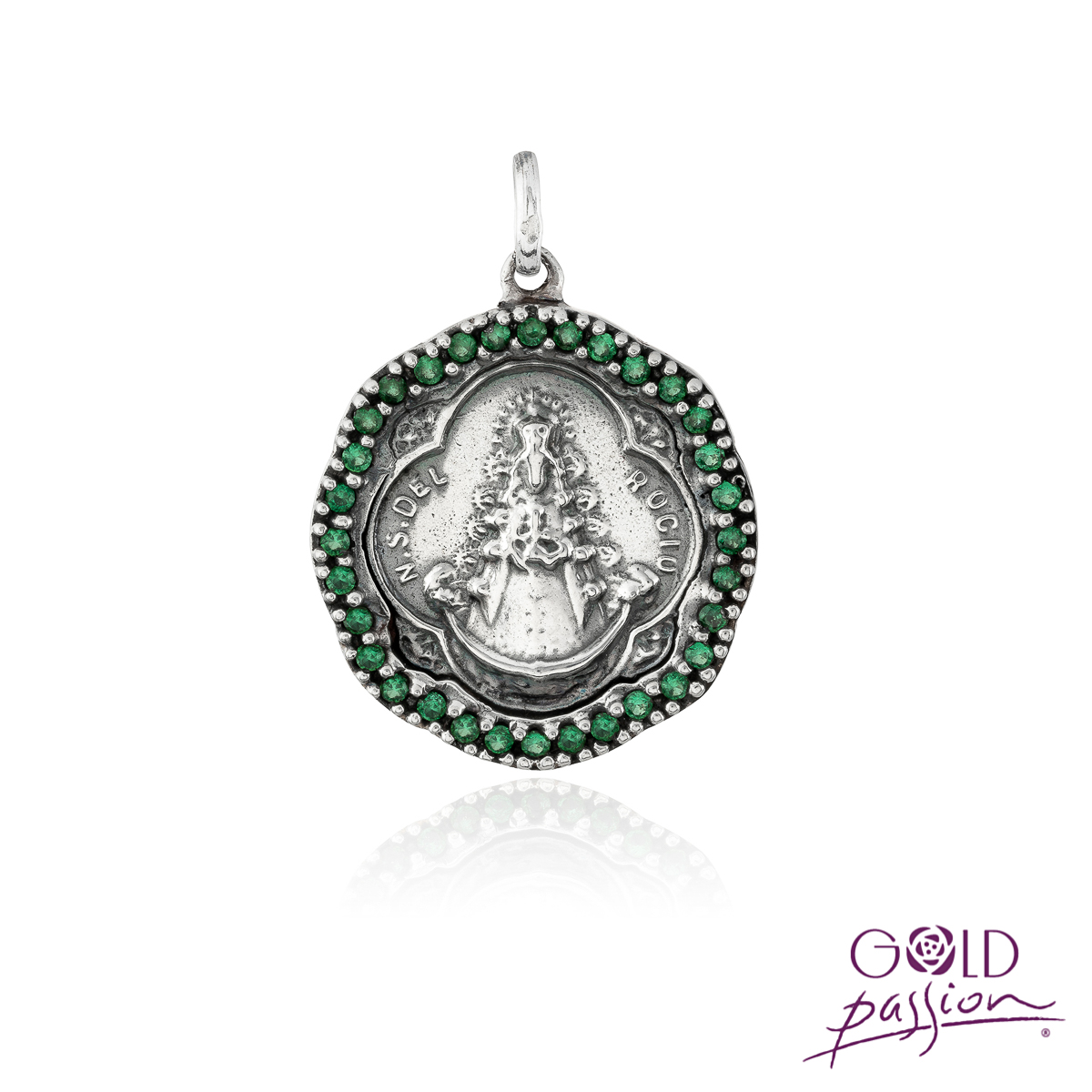 Medalla Virgen del Rocío fabricada en plata oxidada con circonitas en verde esmeralda Medalla Virgen del Rocío fabricada en plata oxidada con circonitas en verde esmeralda
