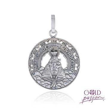 Medalla Virgen de Covadonga, fabricada en plata 925 mls.
