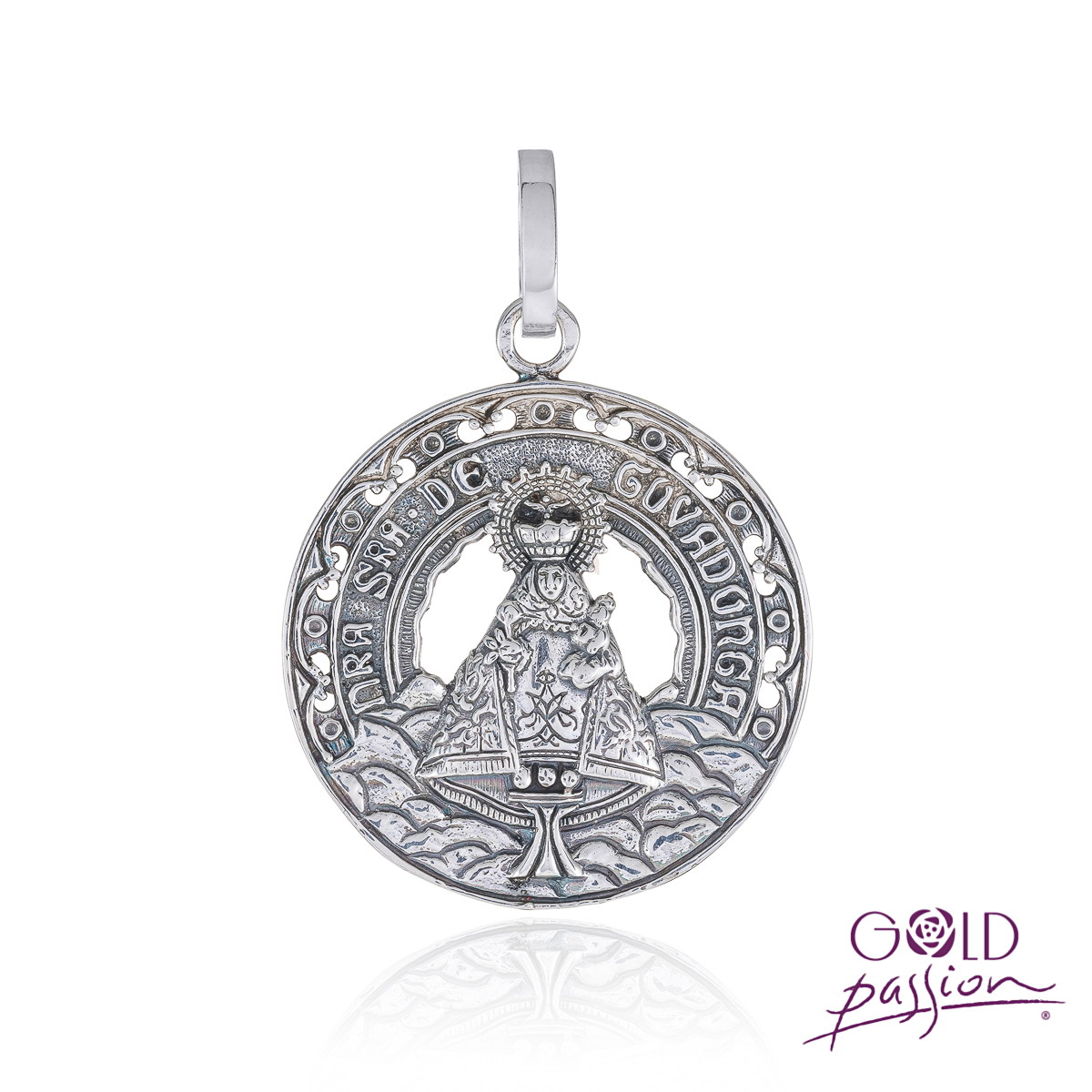 Medalla Virgen de Covadonga, fabricada en plata 925 mls. Medalla Virgen de Covadonga, fabricada en plata 925 mls.