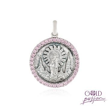 Medalla de Virgen del Pilar fabricada en plata oxidada con circonitas rosa francia
