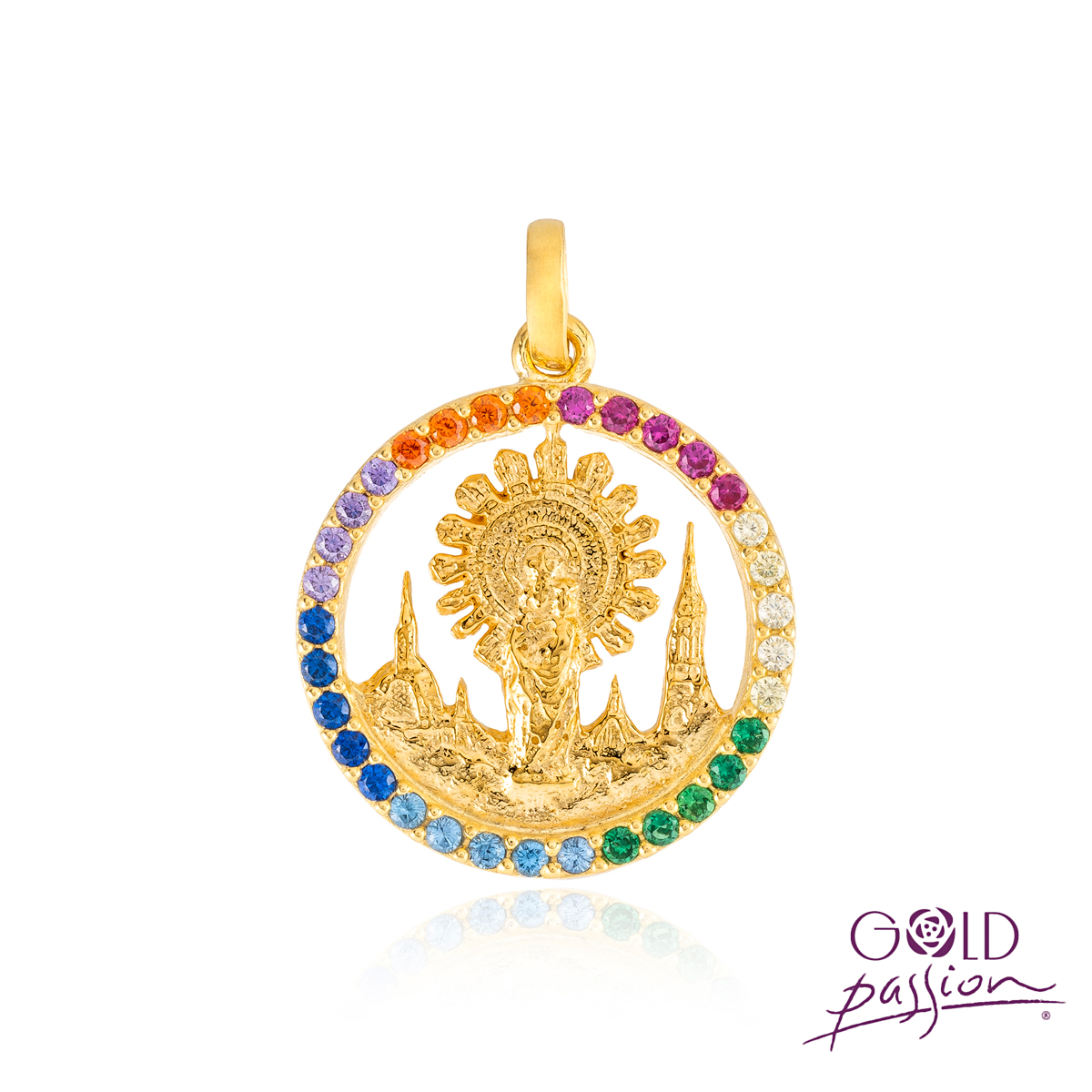 Medalla de Virgen del Pilar calada fabricada en plata con baño de oro de 18 kts con circonitas de varios colores Medalla de Virgen del Pilar calada fabricada en plata con baño de oro de 18 kts con circonitas de varios colores